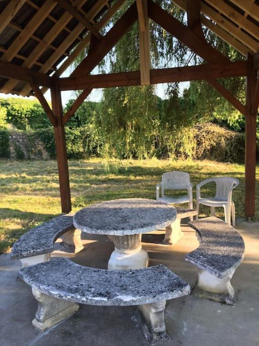Charmant T2 Au 1Er Dans Residence Avec Parc Arbore Saint-Pierre-le-Moûtier Dış mekan fotoğraf